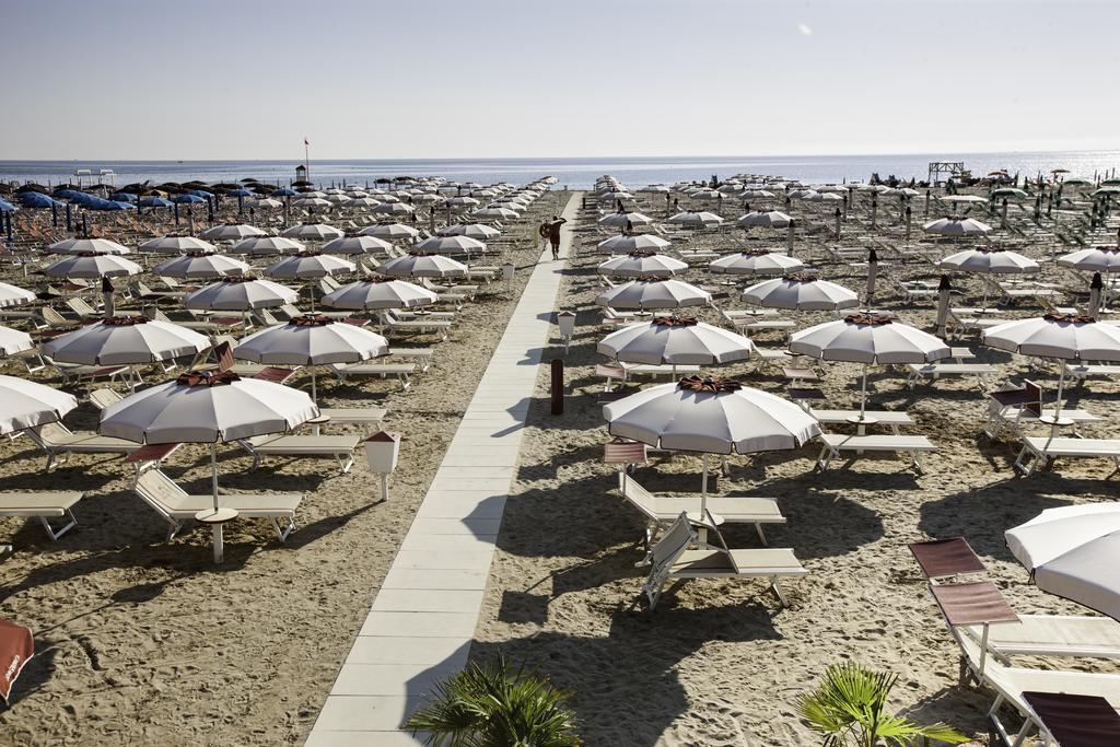 ريميني Residence Fellini المظهر الخارجي الصورة